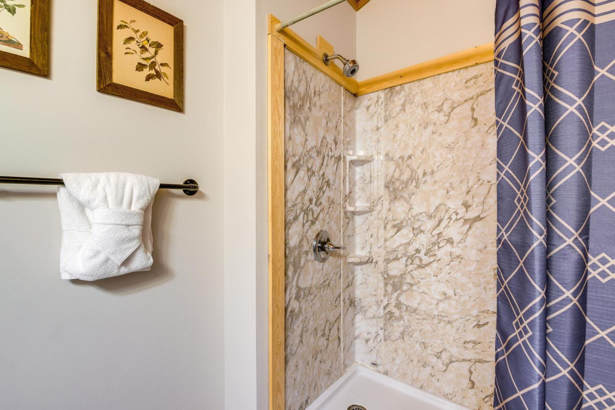 Villa Pet-Friendly Gatlinburg Retreat With Hot Tub! Exterior foto